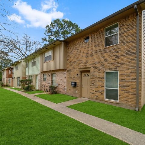 407 W Semands Street Conroe TX 77301
