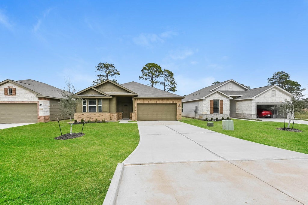 Photo of 14775 Country Club Road, Beaumont, TX 77705 (MLS # 23471597)