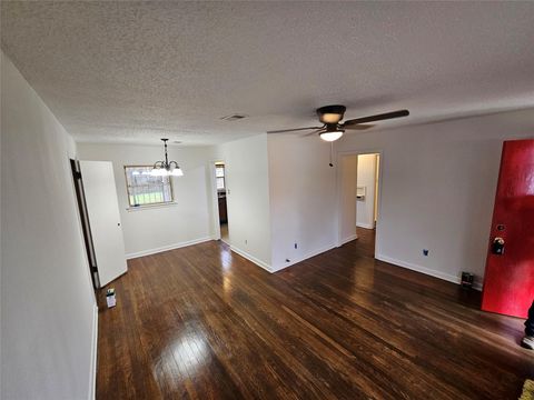 Photo of 201 Delta Street St, Pasadena, TX 77506 (MLS # 17278738)