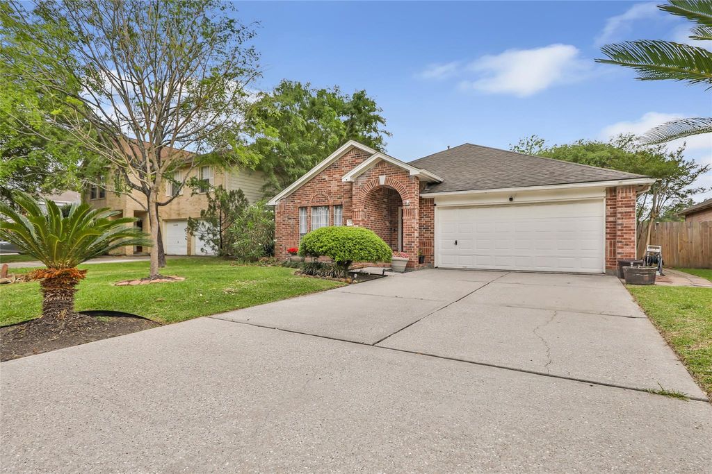 Photo of 21475 Palace Pines Drive, Kingwood, TX 77339 (MLS # 65540097)