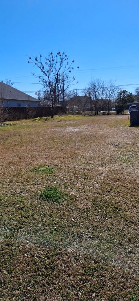 8 8th Avenue N Texas City TX 77590