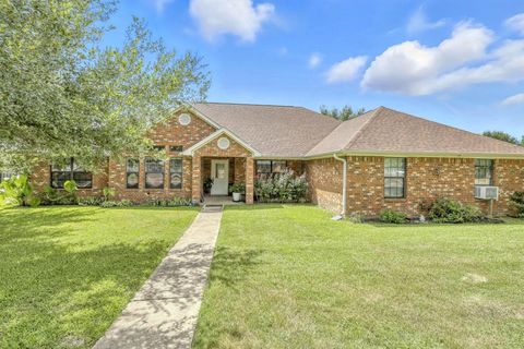 Photo of 408 Aspen Bend Street, Crockett, TX 75835 (MLS # 86011491)