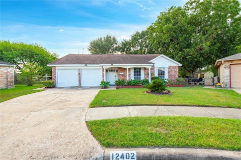 Photo of 12402 Gotham Drive, Houston, TX 77089 (MLS # 53046624)