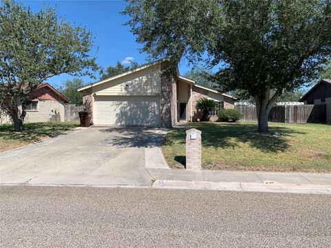 Photo of 222 Lemonwood Drive Drive, Kingsville, TX 78363 (MLS # 98175775)