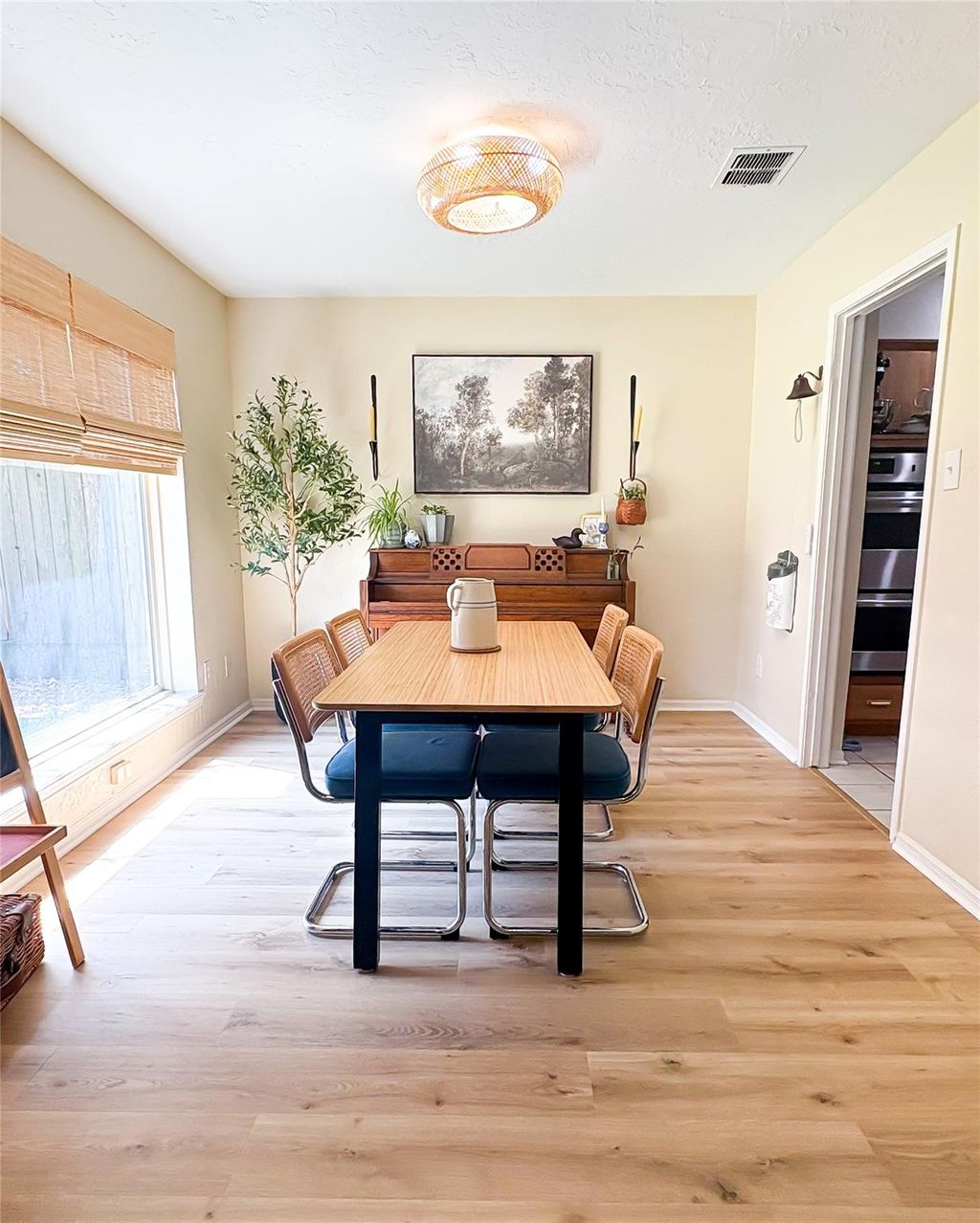 Photo of 738 Thicket Lane, Houston, TX 77079 (MLS # 70243579)