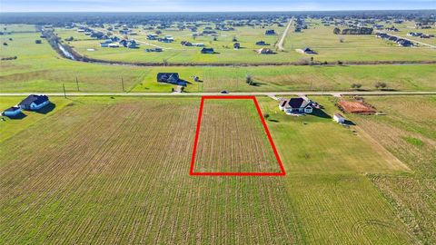 Photo of 365 Brahman Trail, Angleton, TX 77515 (MLS # 70745226)