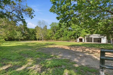 Photo of 2377 Us Highway 190, Huntsville, TX 77340 (MLS # 12861197)