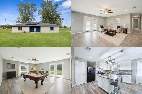 Property photo of 3889 County Road 155, Alvin, TX 77511