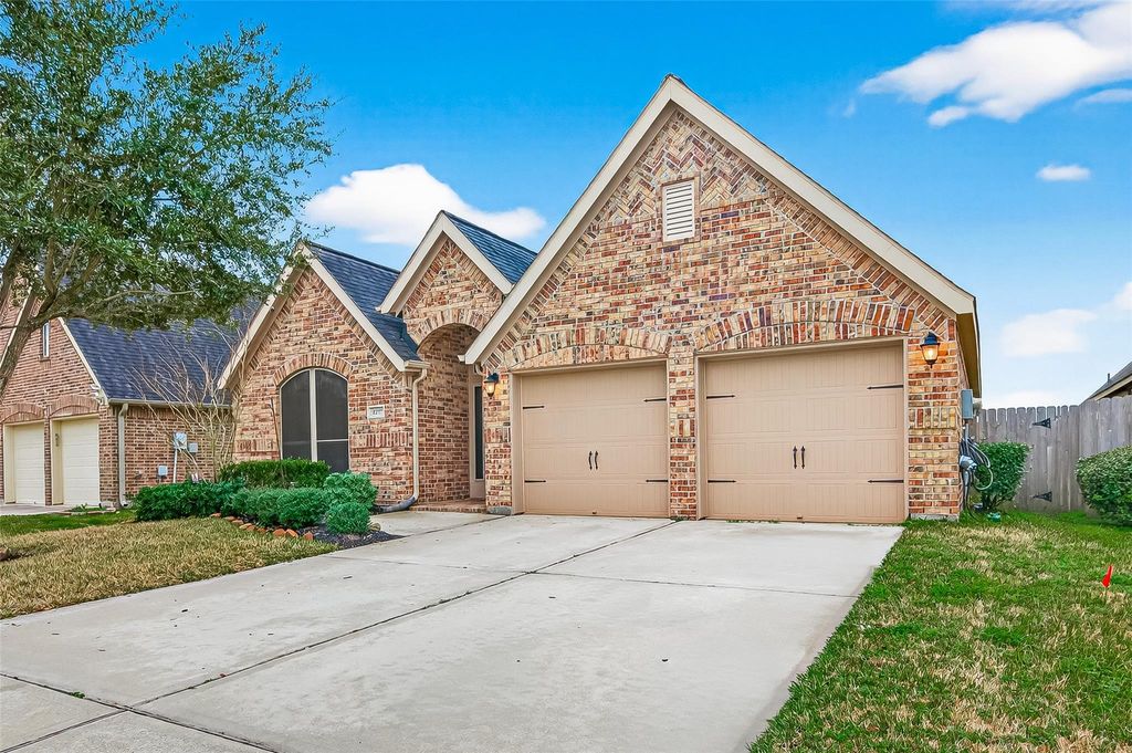 Photo of 2727 Driftwood Bend Drive, Fresno, TX 77545 (MLS # 62136475)
