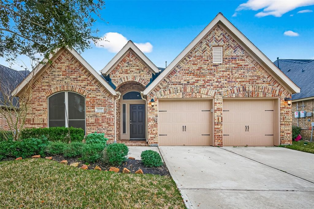 Photo of 2727 Driftwood Bend Drive, Fresno, TX 77545 (MLS # 62136475)