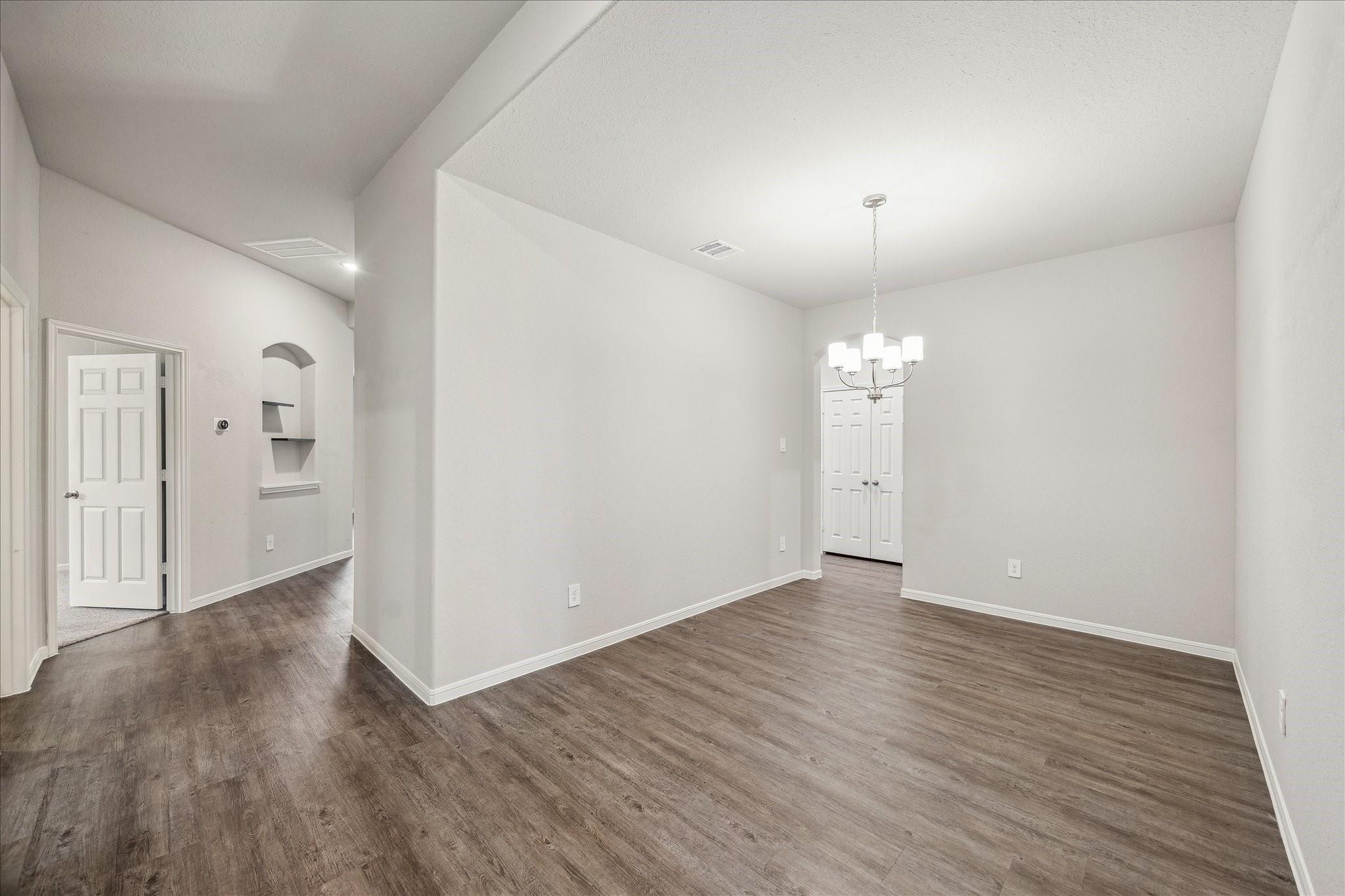 935 Golden Willow Lane