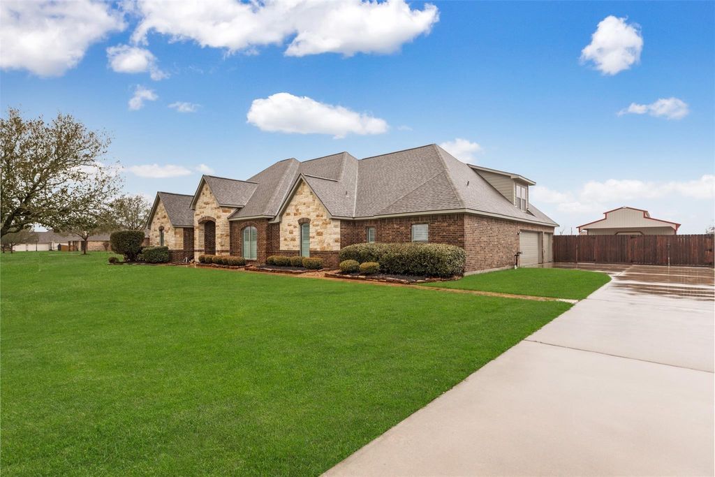 Photo of 4919 Landon Lane, Baytown, TX 77523 (MLS # 35987504)