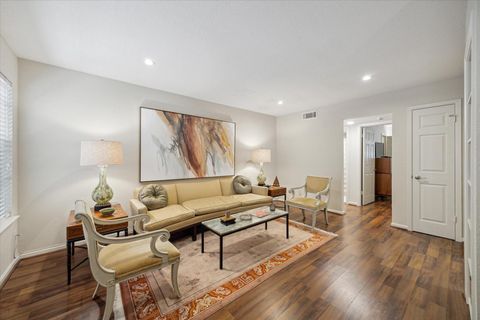 Photo of 606 Marshall Street #C2, Houston, TX 77006 (MLS # 33706532)