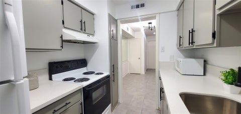 Tiny photo for 800 Post Oak Boulevard #10, Houston, TX 77056 (MLS # 45337856)
