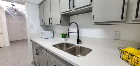 Tiny photo for 800 Post Oak Boulevard #10, Houston, TX 77056 (MLS # 45337856)