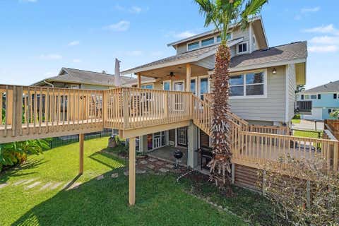 Photo of 1016 Redfish Street, Bayou Vista, TX 77563 (MLS # 48996126)
