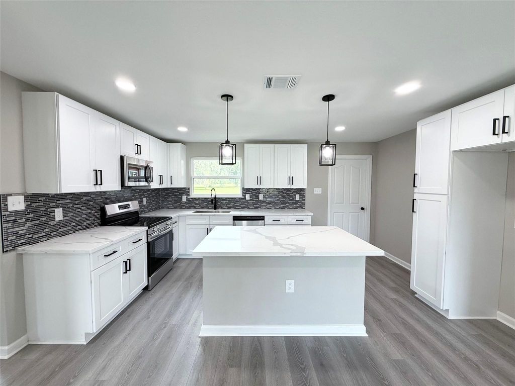 Photo of 2626 Woodland Street, La Marque, TX 77568 (MLS # 2265190)