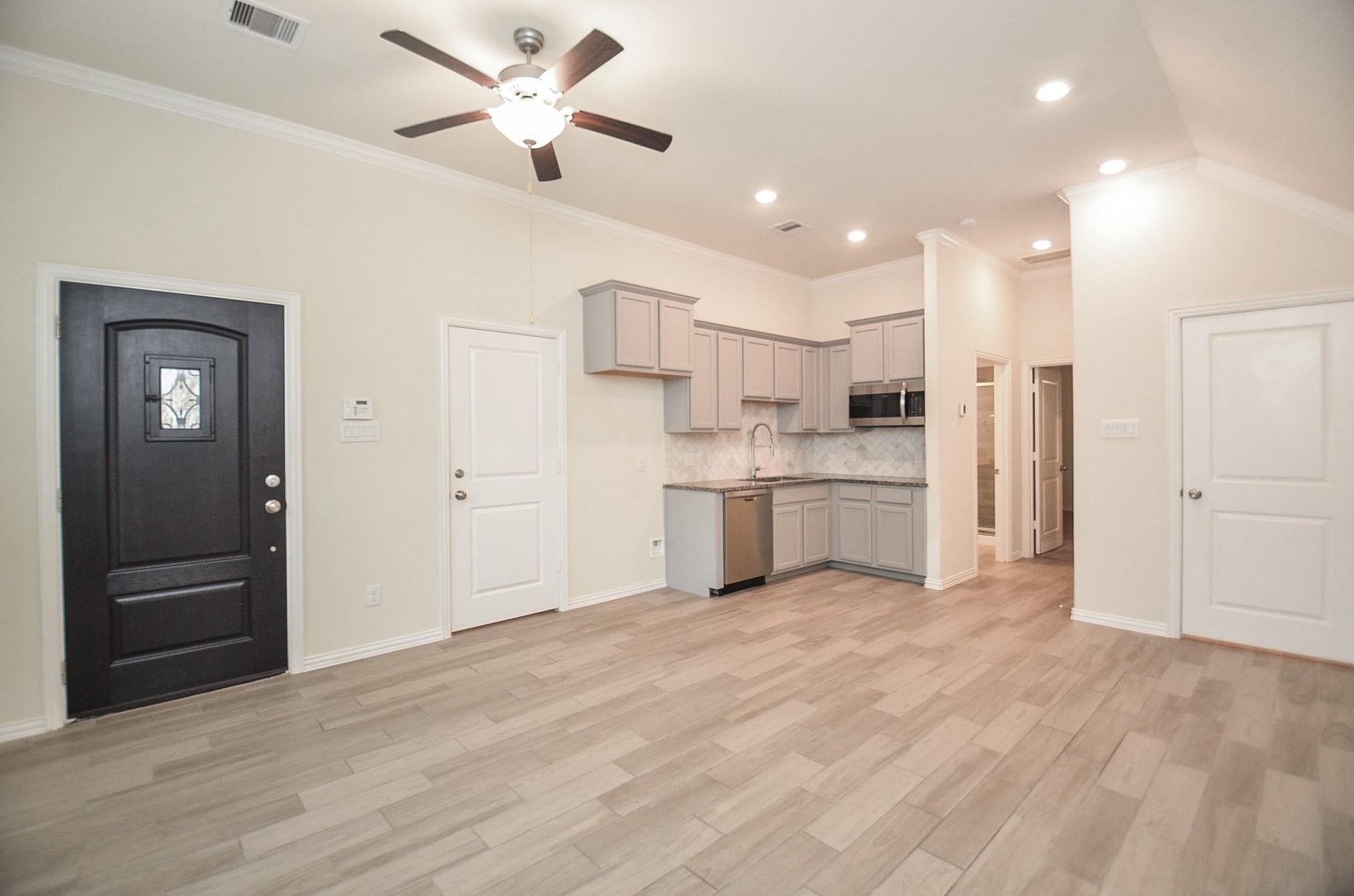 1111 Teamriddle Way