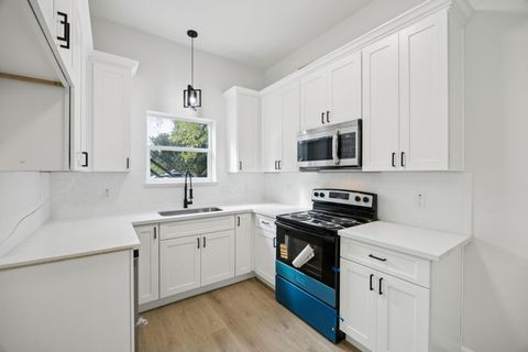 Tiny photo for 301 Cartersville Street #B, Houston, TX 77029 (MLS # 70125095)