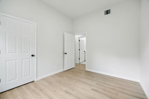 Tiny photo for 301 Cartersville Street #B, Houston, TX 77029 (MLS # 70125095)