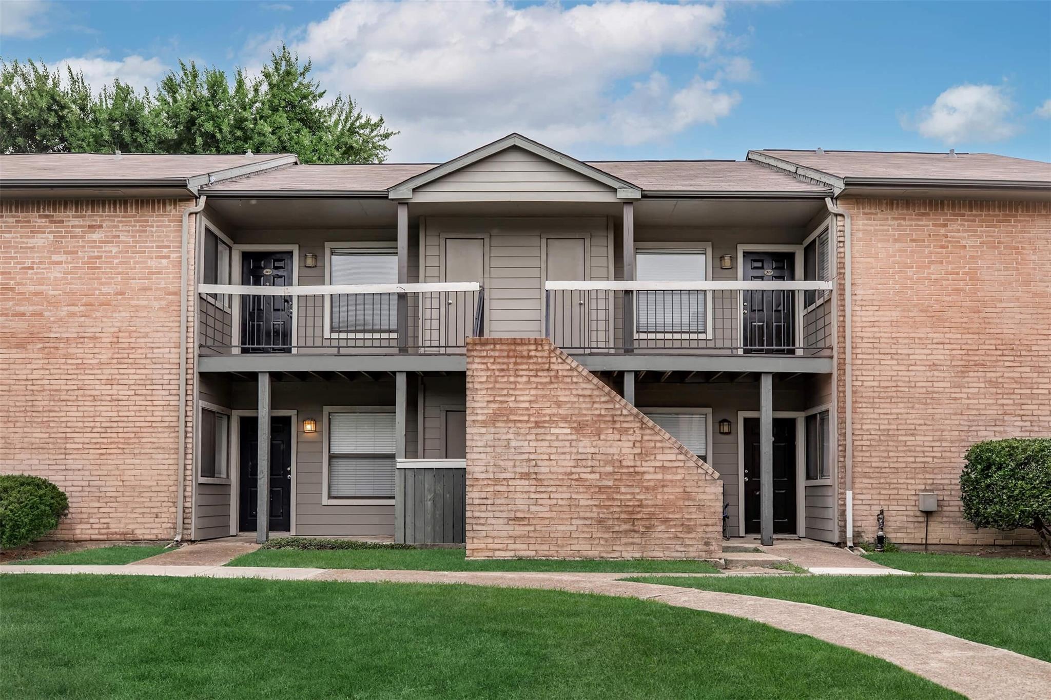 305 W Baker Road 1414