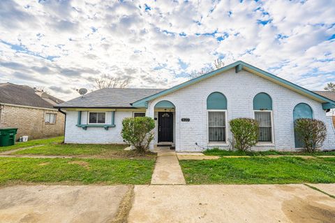Photo of 8124 Beech Cove Lane, Houston, TX 77072 (MLS # 55325700)