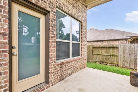 Tiny photo for 910 S Chamfer Way, Crosby, TX 77532 (MLS # 45798151)