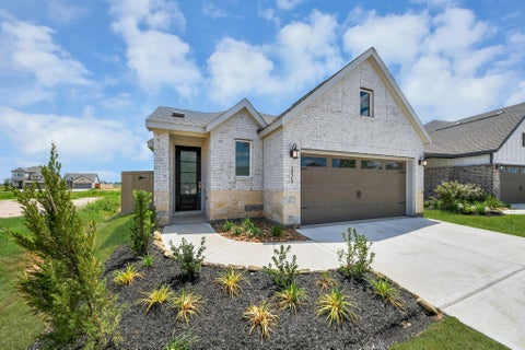 Photo of 29515 Pondview Drive, Waller, TX 77484 (MLS # 32923644)