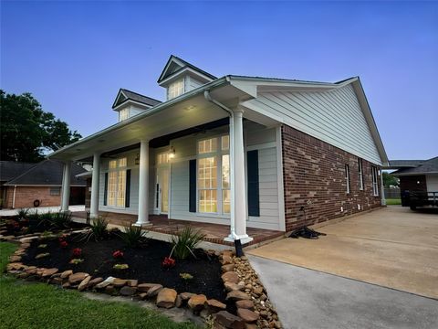 Photo of 509 Pecan Loop Drive, Baytown, TX 77523 (MLS # 66938138)