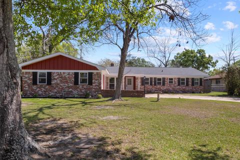 129 Briggs Street Beaumont TX 77707