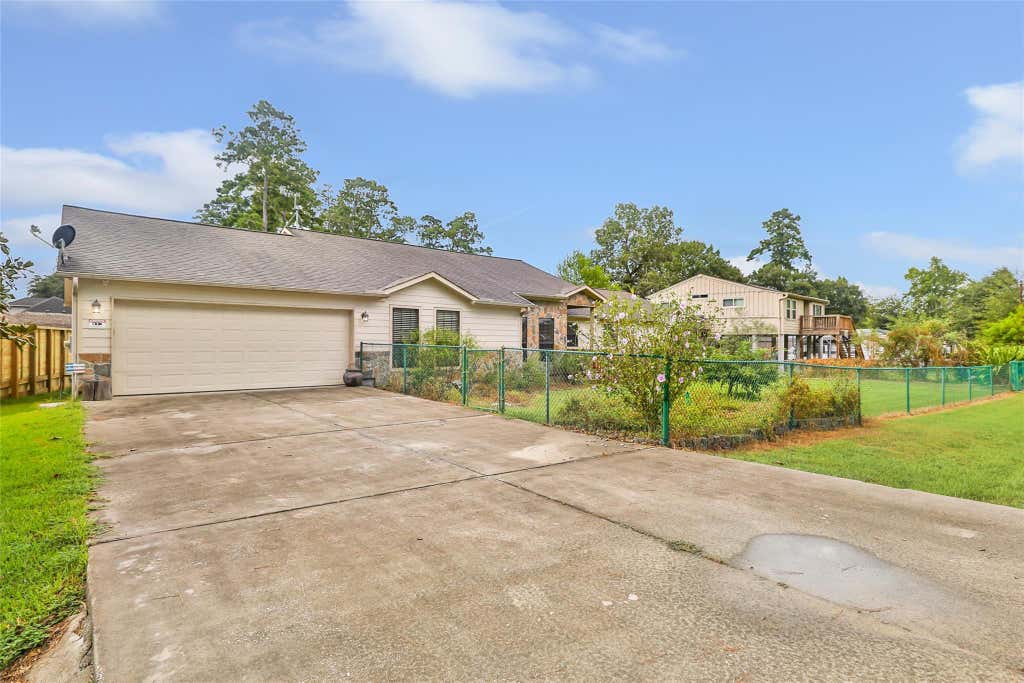 Photo of 402 Havard Road, Huffman, TX 77336 (MLS # 10061829)