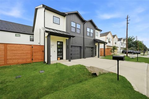 Photo of 2107 Esther Drive #A, Houston, TX 77088 (MLS # 72818169)