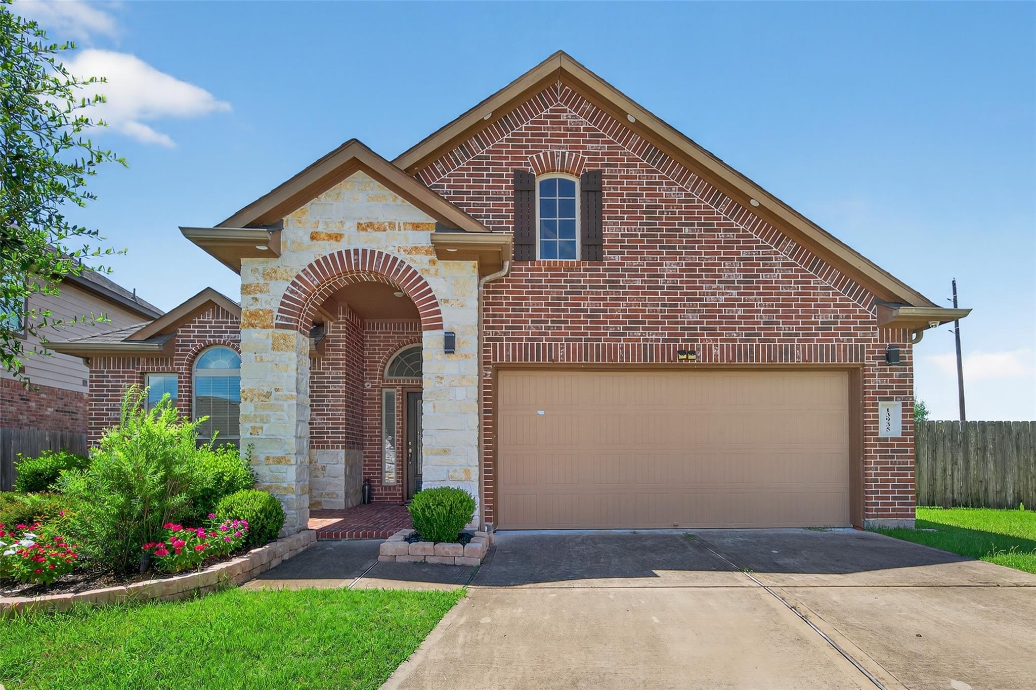 13935 Manobrook Court