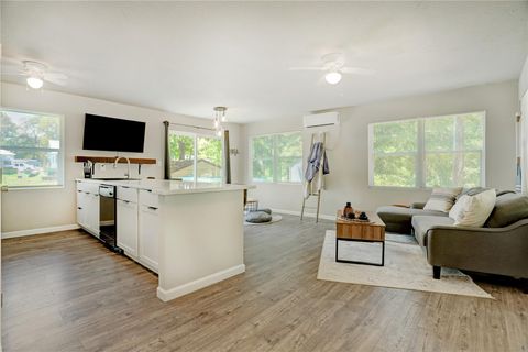 Photo of 261 Commodore Drive, Livingston, TX 77351 (MLS # 87720986)