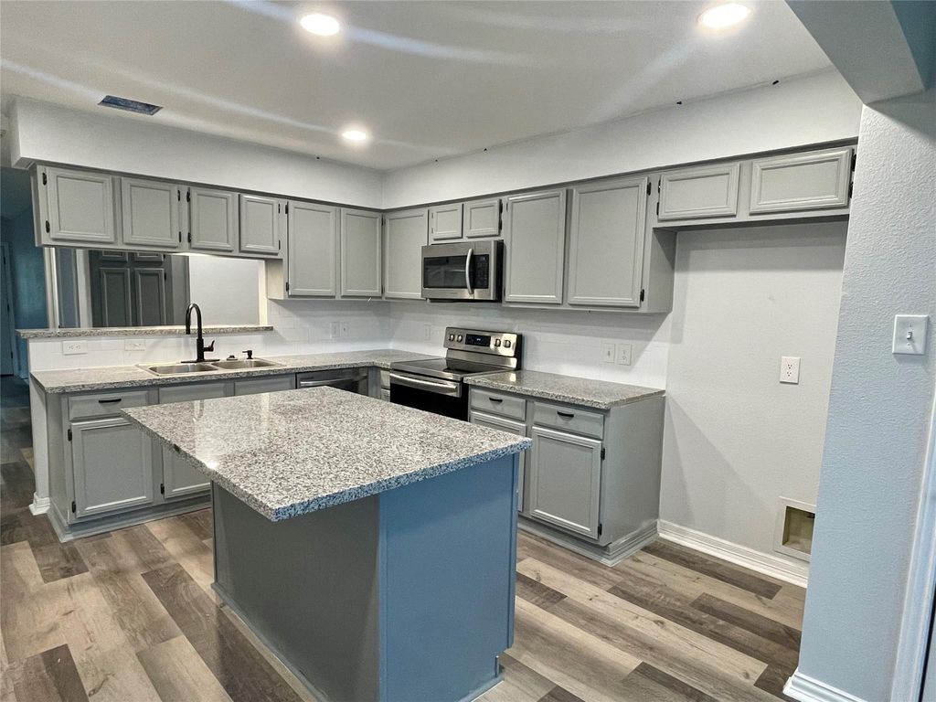 Photo of 1225 Clover Drive, Angleton, TX 77515 (MLS # 76424723)