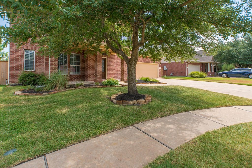 Photo of 9402 Empress Crossing Drive, Spring, TX 77379 (MLS # 97964416)