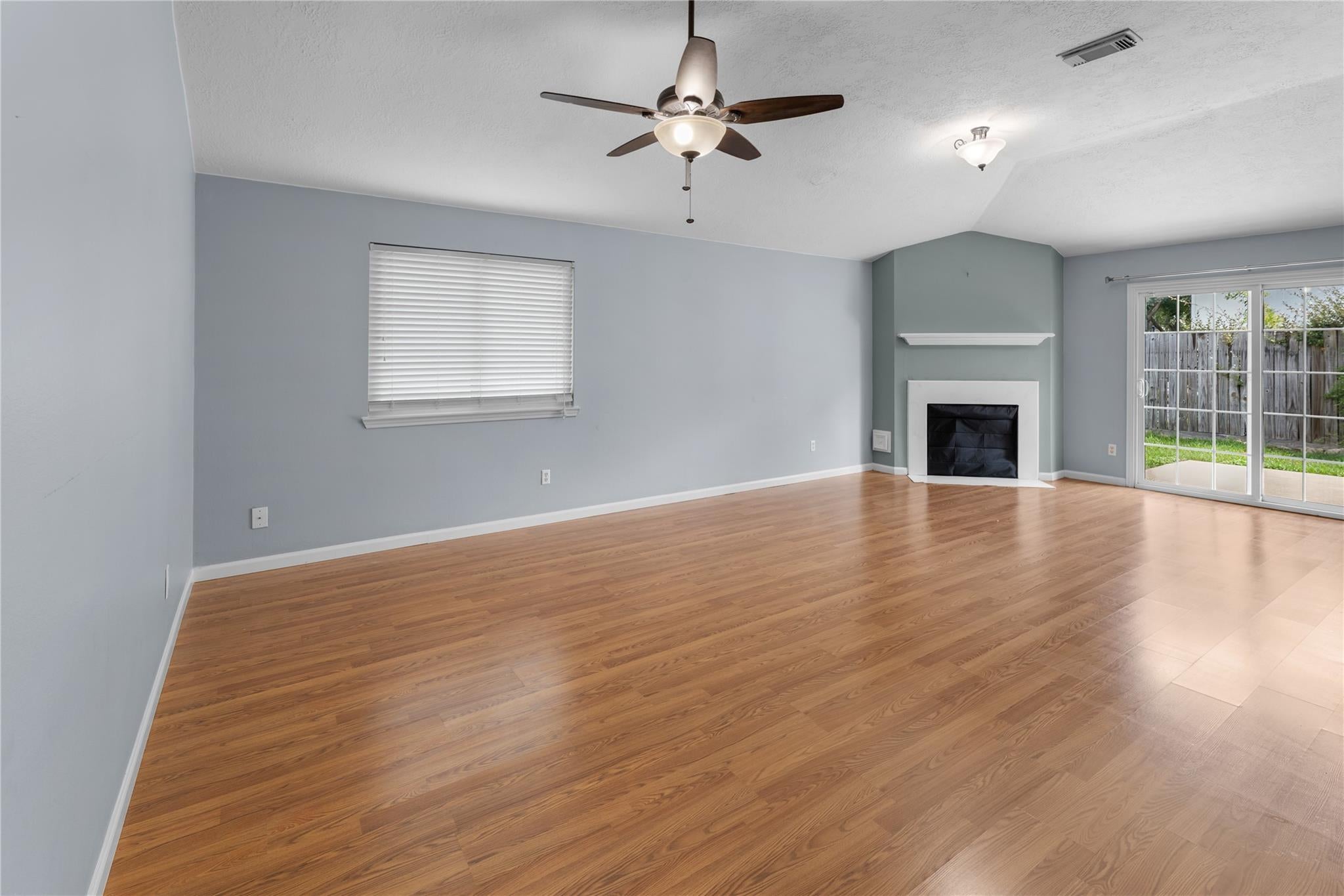 1735 Oak Ridge Drive