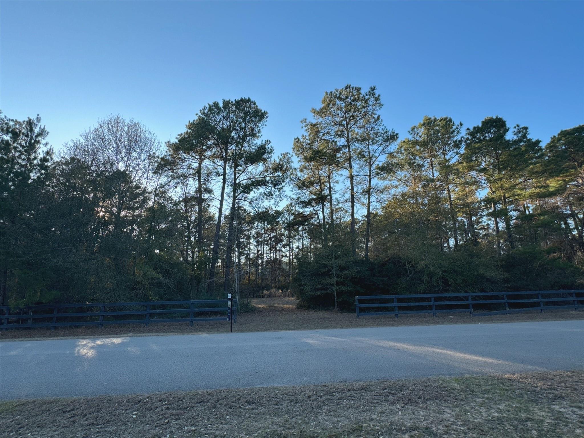 11200 Kentucky Oaks Rd