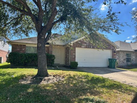 Photo of 850 Saltcreek Bend Lane, La Marque, TX 77568 (MLS # 11274629)