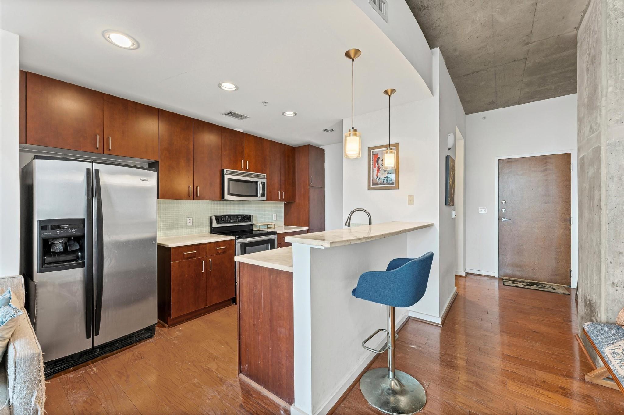 5925 Almeda Road 11315