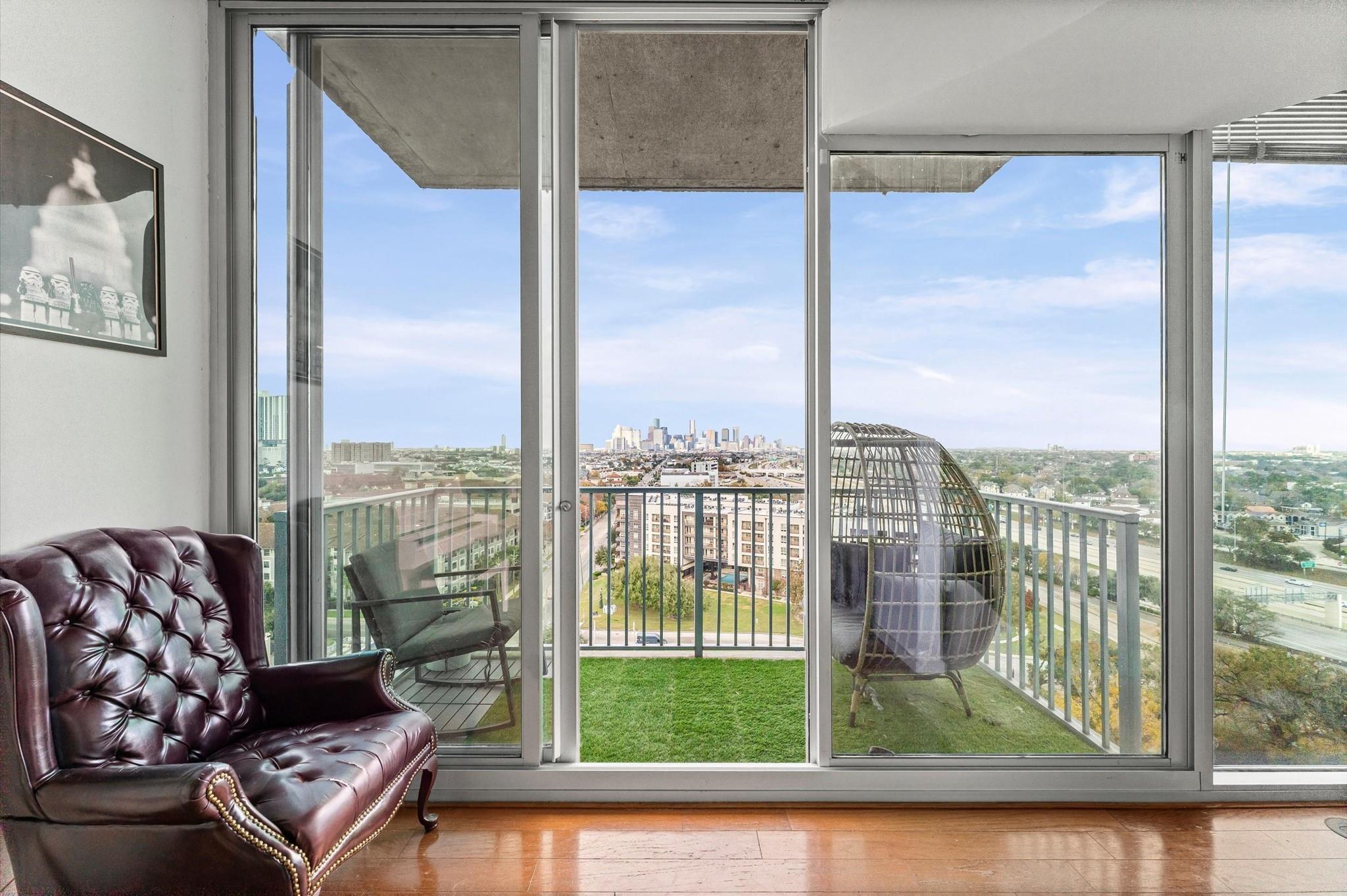 5925 Almeda Road 11315