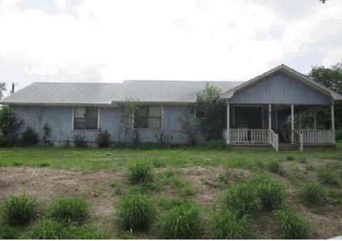 Photo of 1603 Hackberry Street, Three Rivers, TX 78071 (MLS # 50302898)