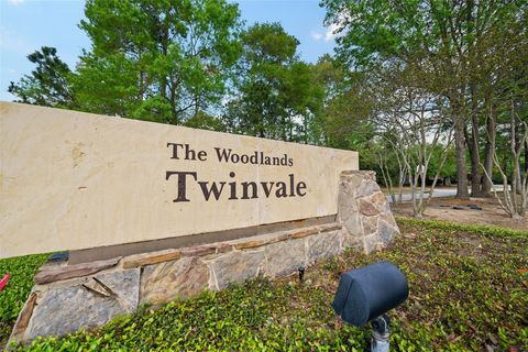 Photo of 235 W Stedhill Loop, The Woodlands, TX 77384 (MLS # 12869575)