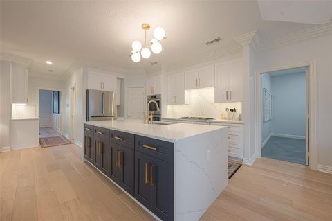 Tiny photo for 13907 Marble Creek Court, Houston, TX 77077 (MLS # 90761135)