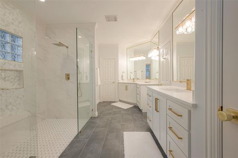 Tiny photo for 13907 Marble Creek Court, Houston, TX 77077 (MLS # 90761135)