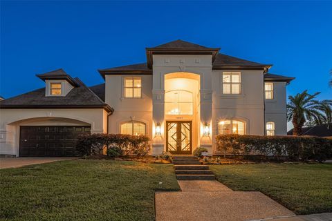 Tiny photo for 13907 Marble Creek Court, Houston, TX 77077 (MLS # 90761135)