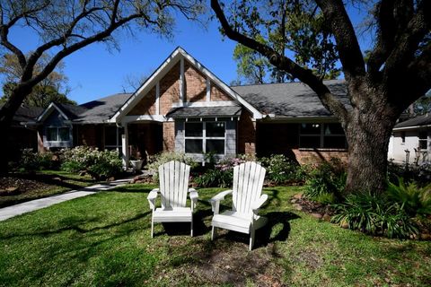 Photo of 6230 Queensloch Drive, Houston, TX 77096 (MLS # 31813122)