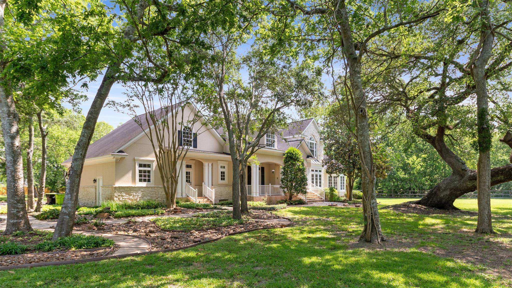 2042 Darby Lane