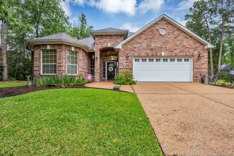 Photo of 13414 Cherry Hill Drive, Montgomery, TX 77356 (MLS # 83756914)