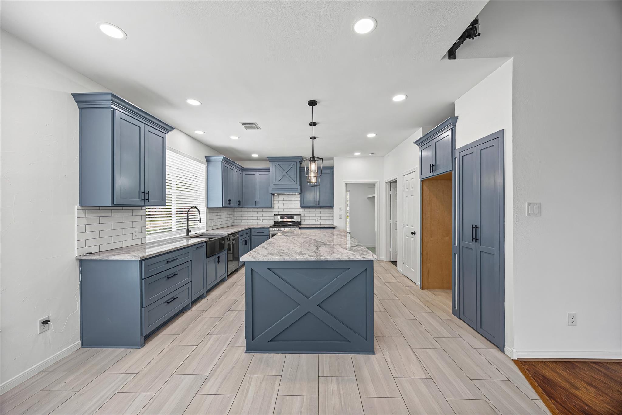 1305 Buttonwood Drive